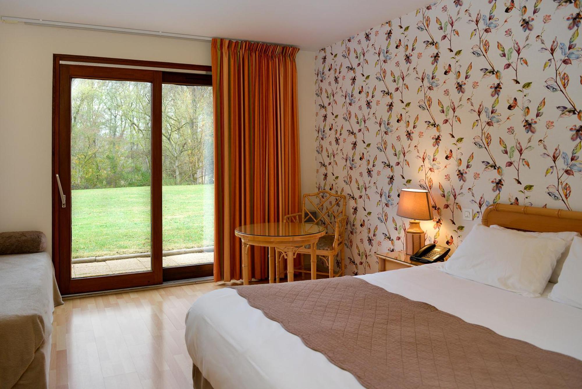 Hotel Restaurant Le Relais De Pouilly ภายนอก รูปภาพ