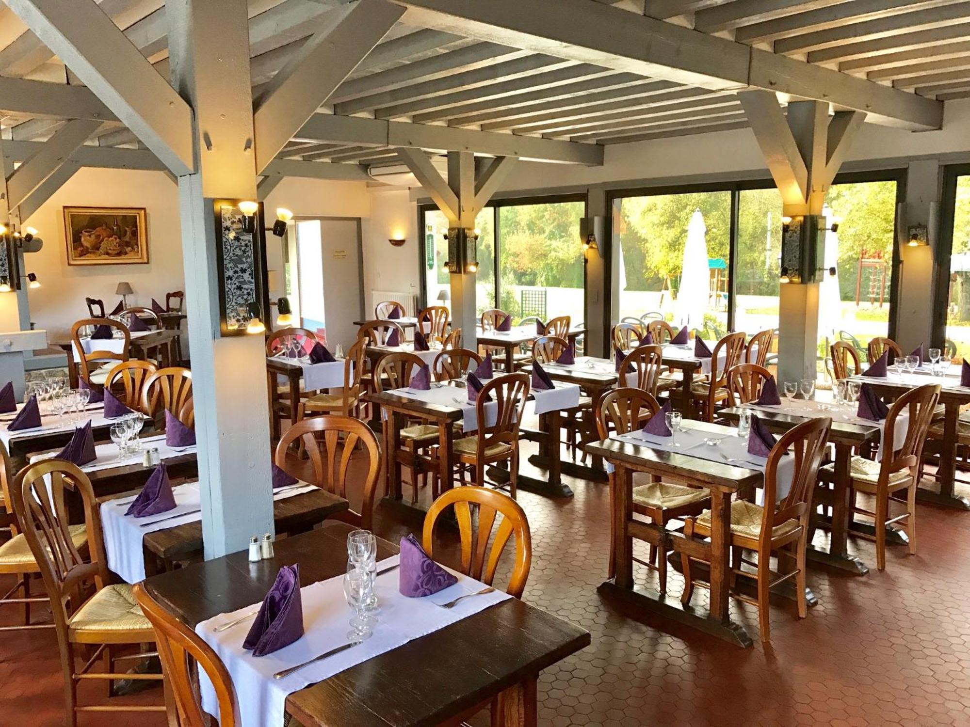 Hotel Restaurant Le Relais De Pouilly ภายนอก รูปภาพ