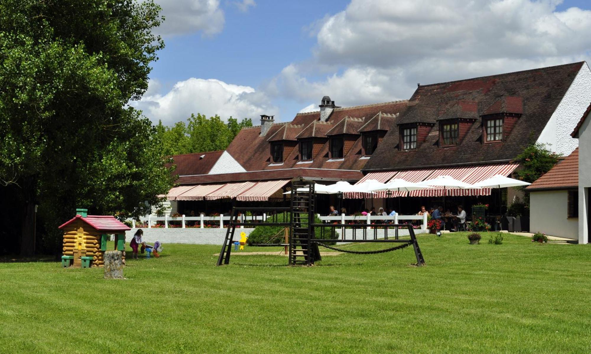 Hotel Restaurant Le Relais De Pouilly ภายนอก รูปภาพ
