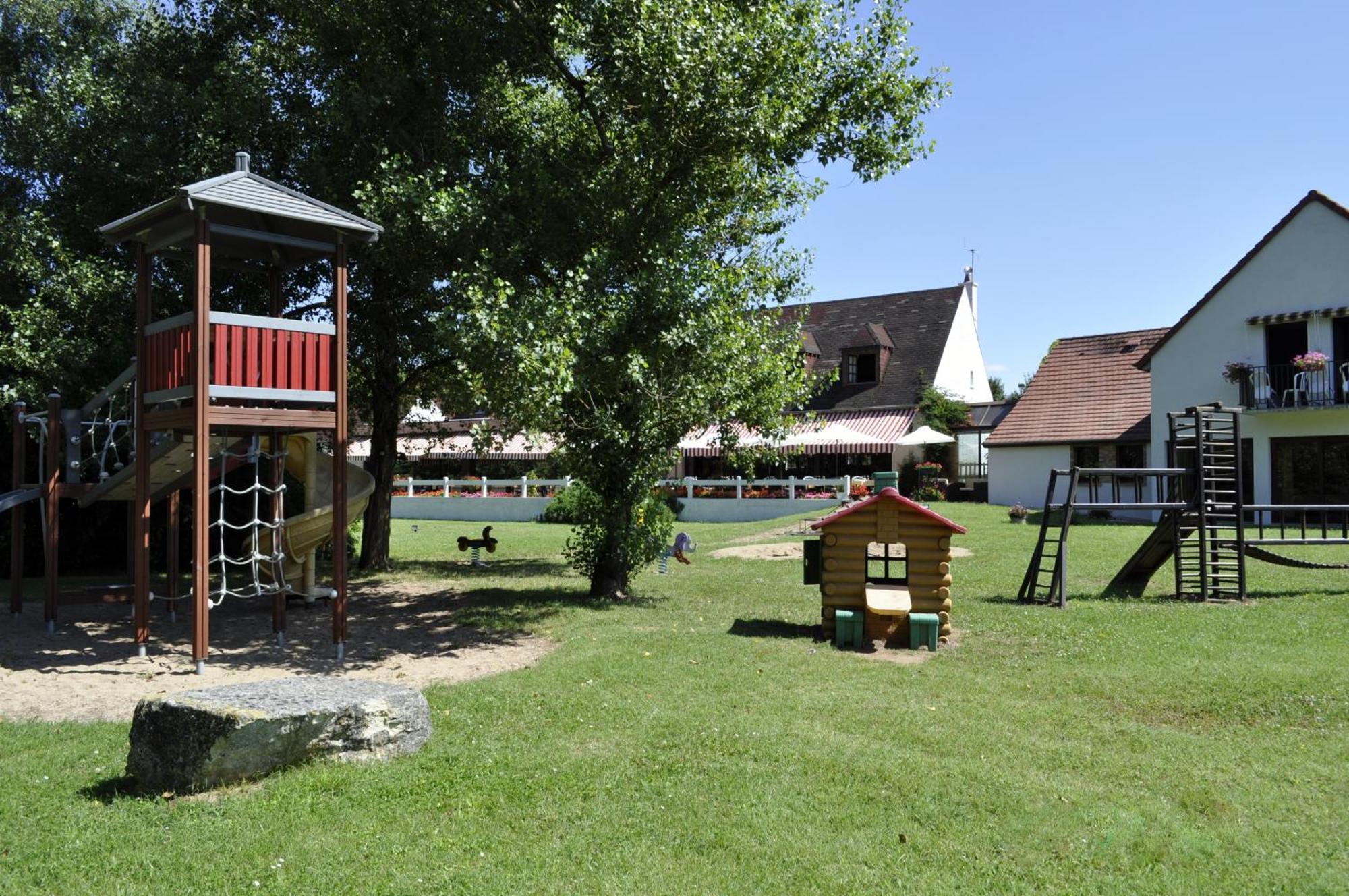 Hotel Restaurant Le Relais De Pouilly ภายนอก รูปภาพ