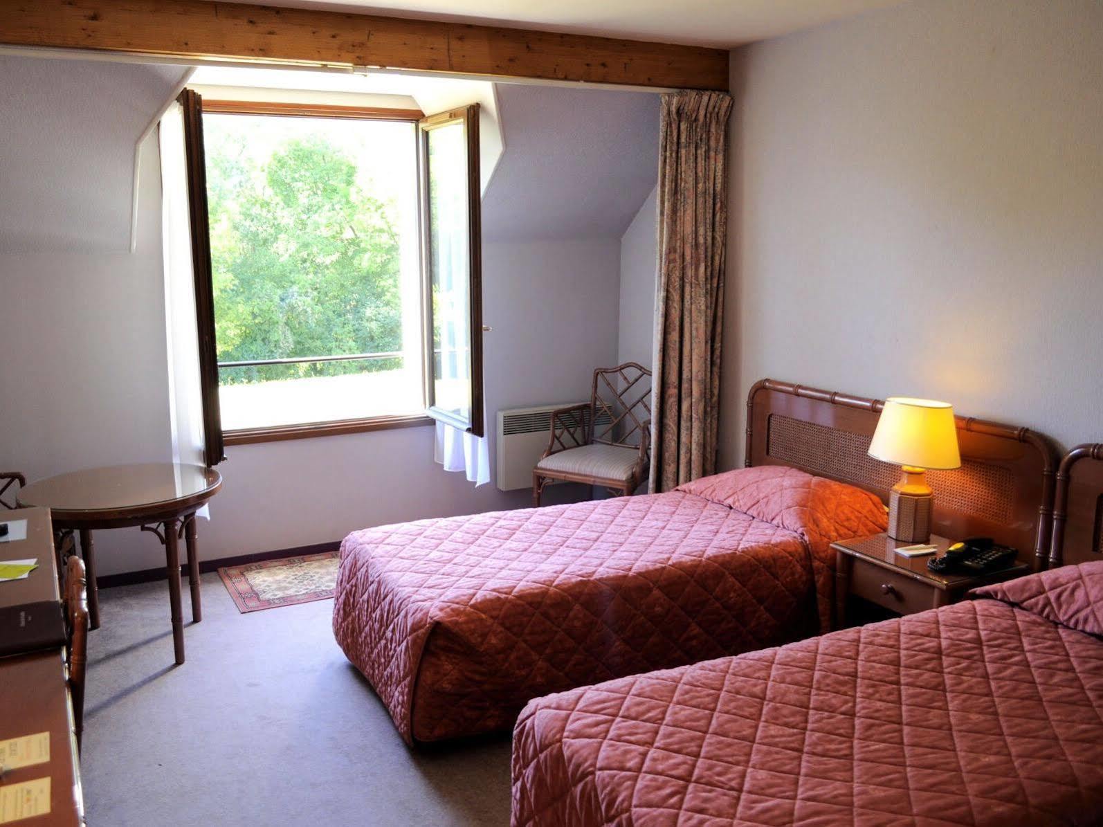 Hotel Restaurant Le Relais De Pouilly ภายนอก รูปภาพ